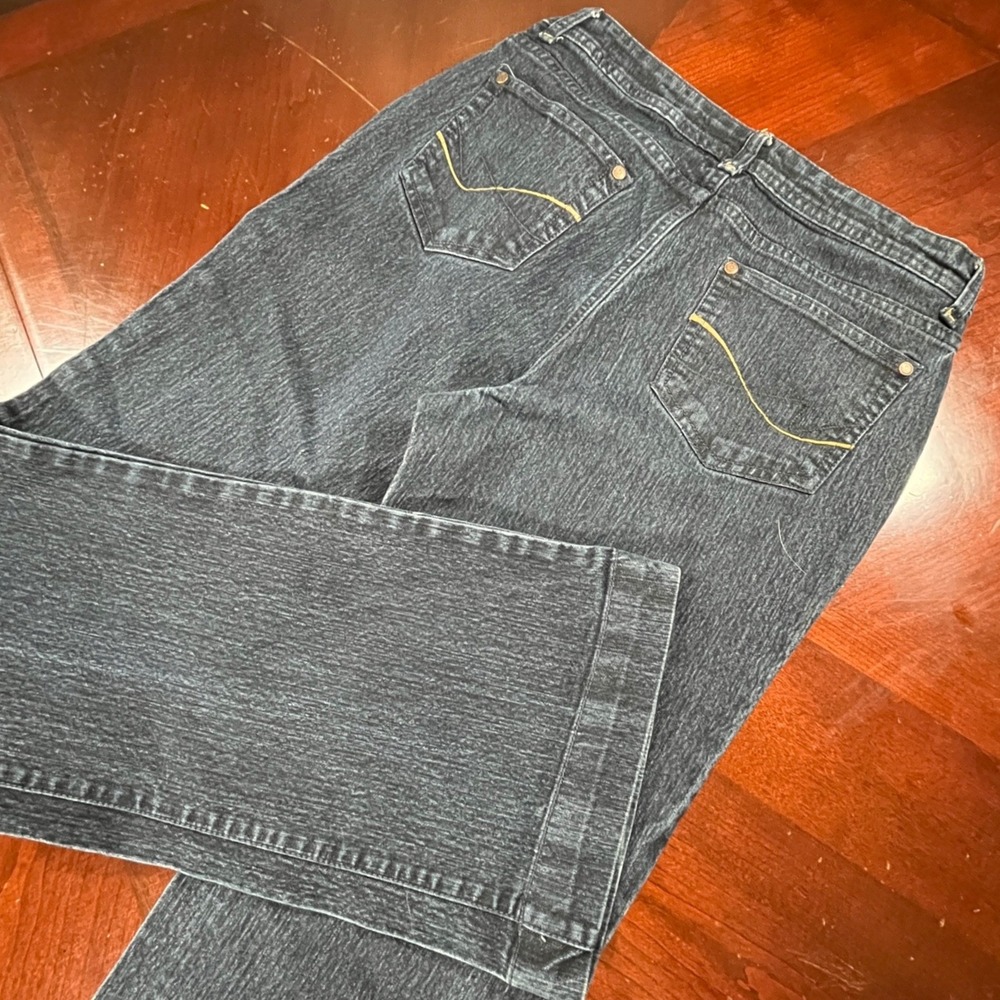Faded Glory Womens Stretch Flare Jeans Dark Rinse Blue Size 8 Average FGL07421A